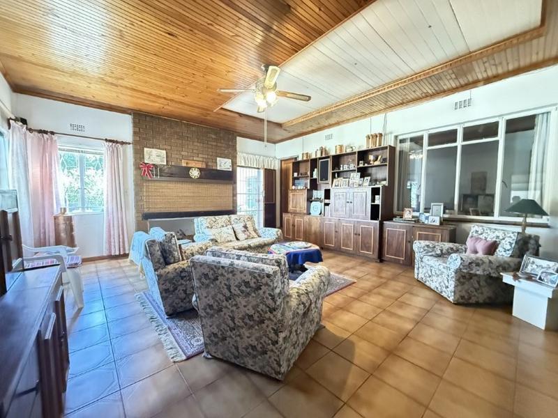 4 Bedroom Property for Sale in Bergzicht Western Cape